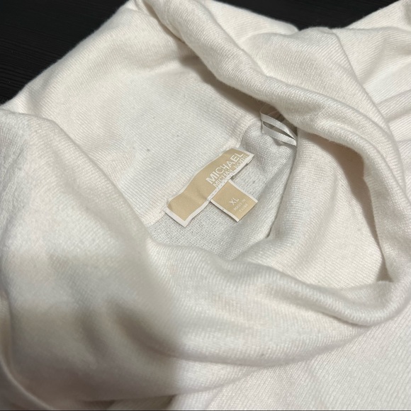 Michael Kors Cowl Neck Sweater with Gold Zipper - Cream/White - Size XL - Picture 2 of 6